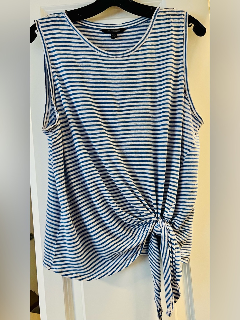 Banana Republic Linen Blue and White Striped Tie-Front Sleeveless Top - Picture 5 of 8